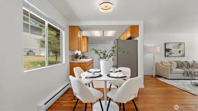 Dining to kitchen