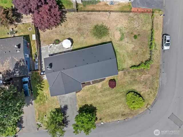 9,000 square foot corner lot