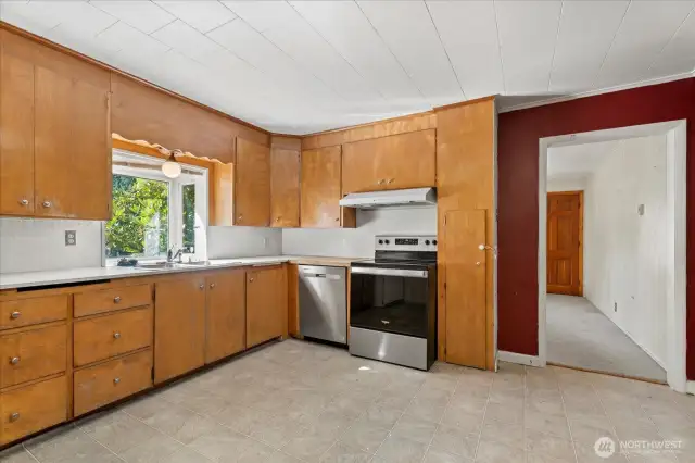 Large spacious kitchen