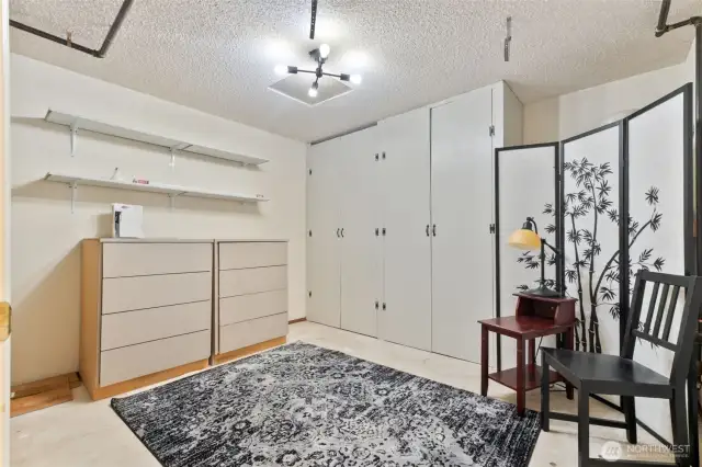 Extra room OR massive storage !
