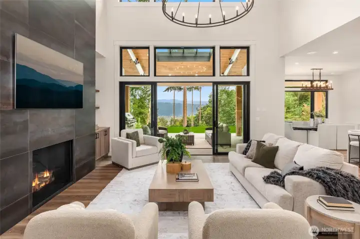 20+ foot ceilings with plenty of windows to take in the view.