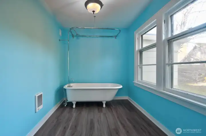 Beautiful clawfoot bath and shower.