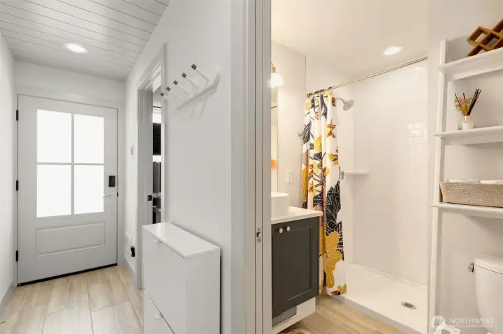 Entry level 3/4 bath