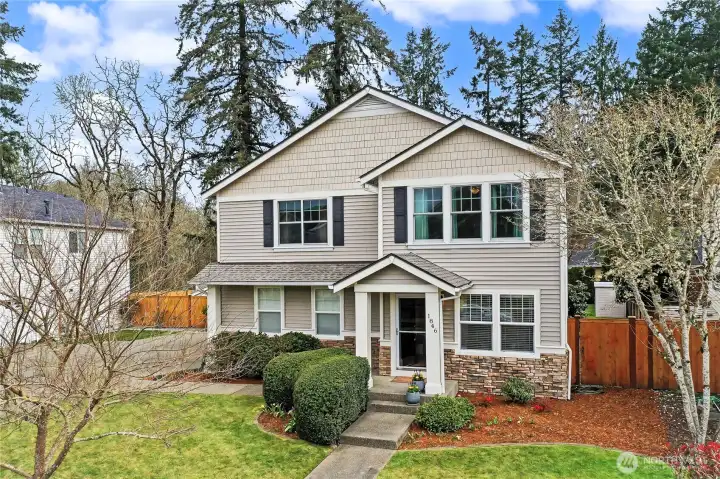 Premier locattion in DuPont-  just minutes to three playgrounds, Powderworks Park and downtown DuPont.