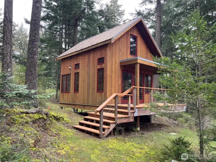 Guest cabin is just as exquisite as the main.