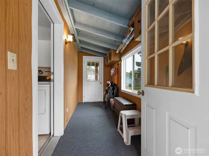 Covered entry leading into the home.