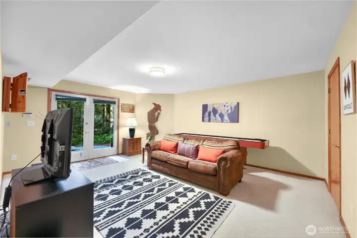 4th bedroom used as game/TV room.