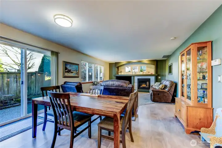 Kitchen eating space open to family room