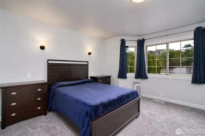 2nd Primary w/ Ensuite Bathroom 2nd Primary w/ Ensuite Bathroom