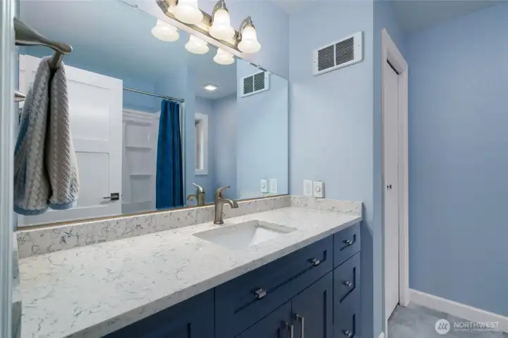 2nd Bedroom Ensuite 2nd Bedroom Ensuite