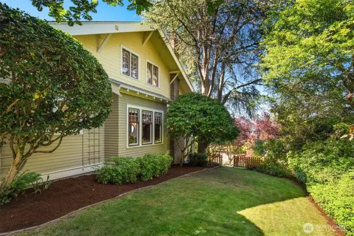 On the historical registry this amazing house has a fascinating story to tell. On the historical registry this amazing house has a fascinating story to tell.