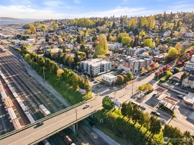 Enjoy great transit options including the planned ST3 light rail station near Dravus.