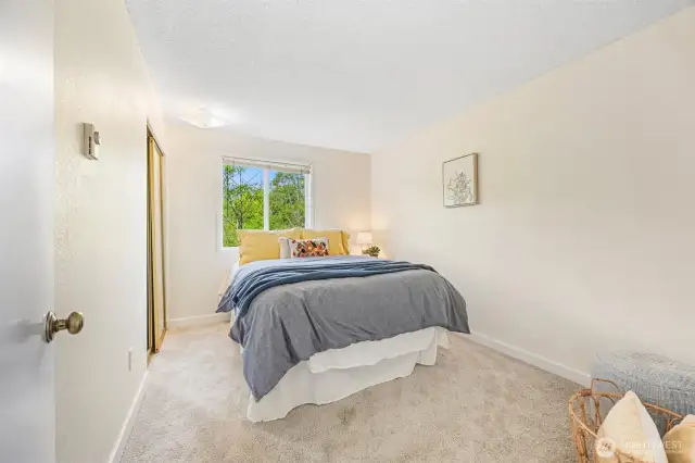 Second bedroom.