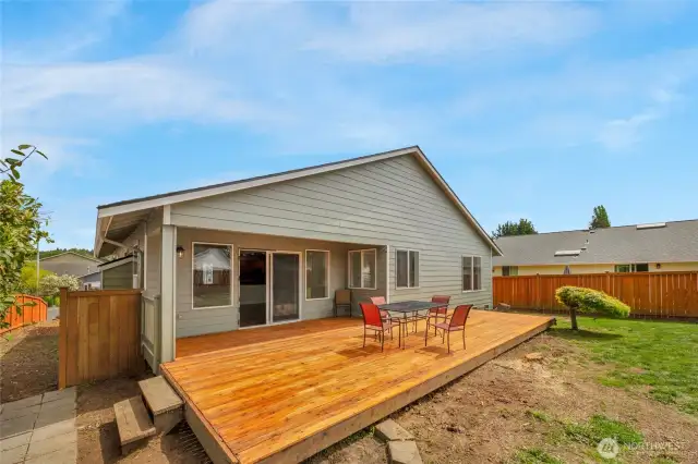 Outdoor deck