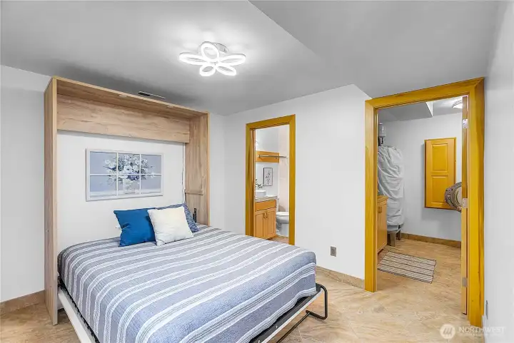 Murphy Bed in MIL or Studio stays