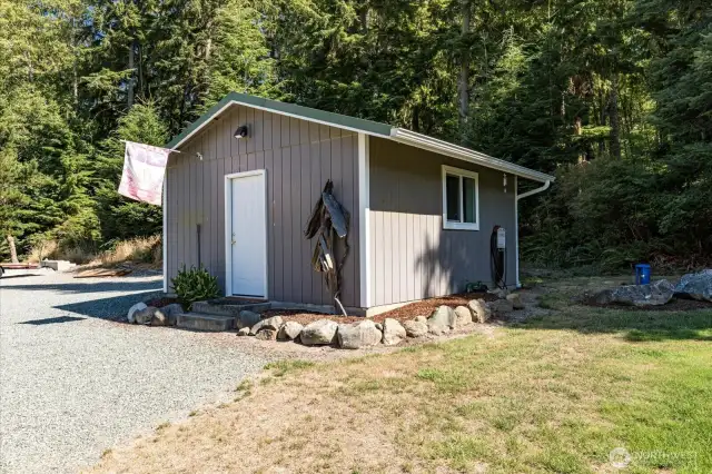 Pump house with plenty of storage (garage bay door on other side)