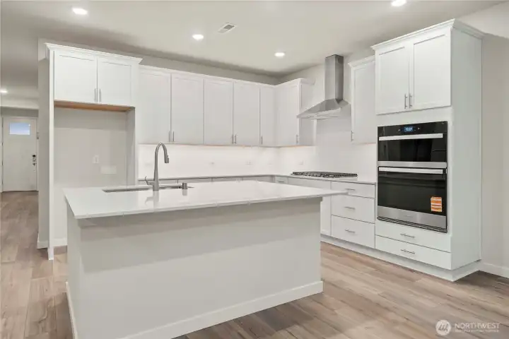 Disclaimer Secondary photos of same floor plan on a different lot in the community: Photos are from another Biscayne, finishes, upgrades, and features may vary.