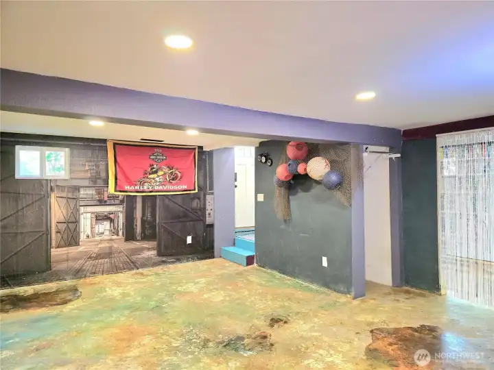 Basement door to lower exterior.