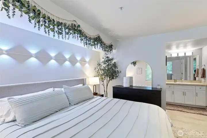 Separate entrance to bathroom