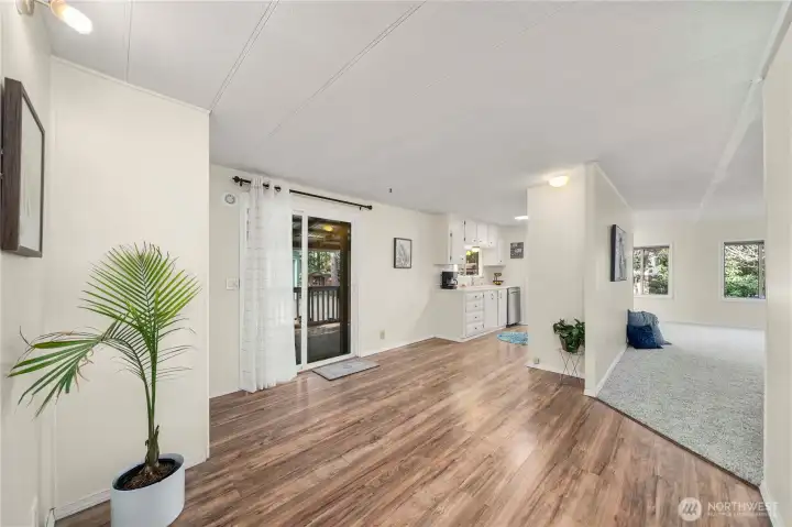 Easy maintance flooring, freshly painted interiors and new carpet.