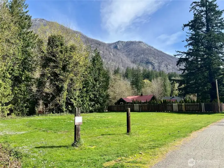 This home comes with these 2 parcels too!