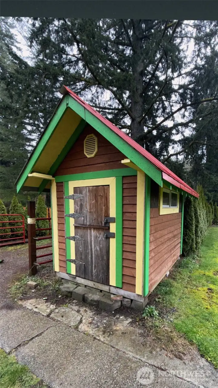 2 Nice Sheds