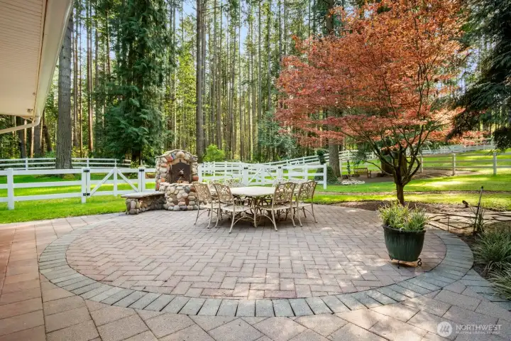 Entertainment sized patio space to enjoy the spacious grounds