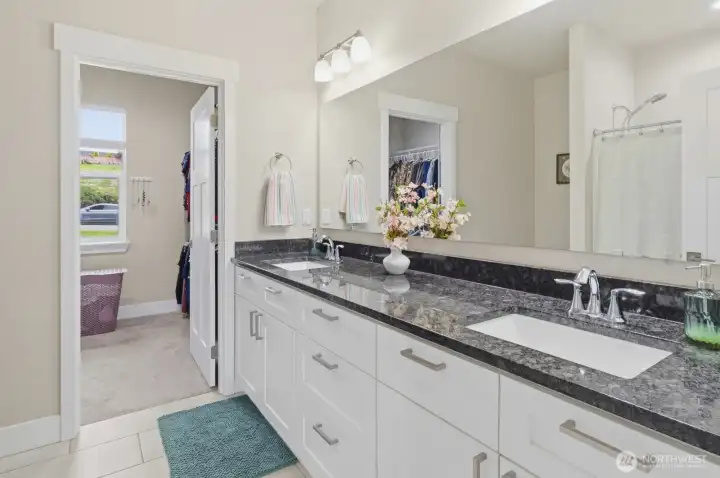 Ensuite Bathroom off Primary Bedroom
