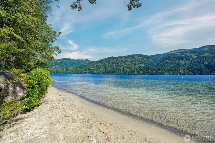 Walk to AM or PM beach