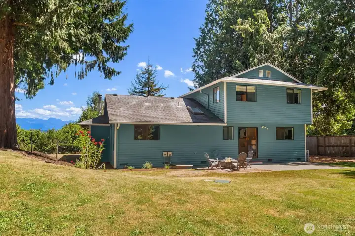 The home sits on a half acre and has a beautiful backyard. The home sits on a half acre and has a beautiful backyard.