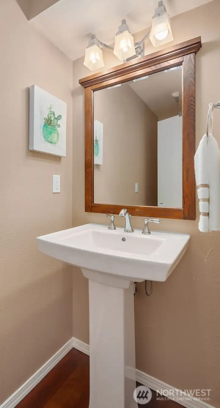 Half bathroom. Half bathroom.