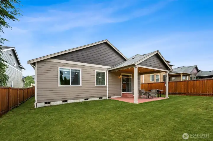 Perfectly sized back yard