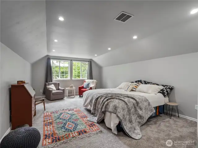 The upper level space would make a great 5th bedroom, bonus room, theatre, etc. Added bonus: a full remodeled bathroom!