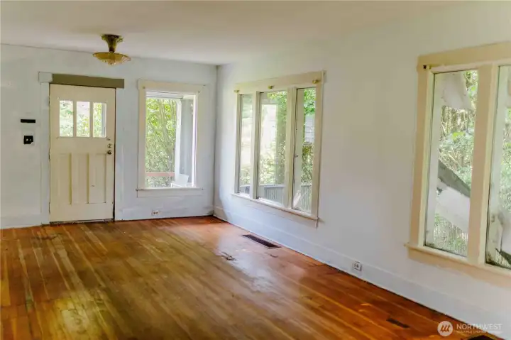 Living Room and Entrance