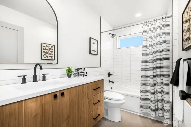Second Floor   Bath