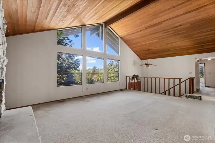 NORTHERN WALL OF   LIVINGROOM