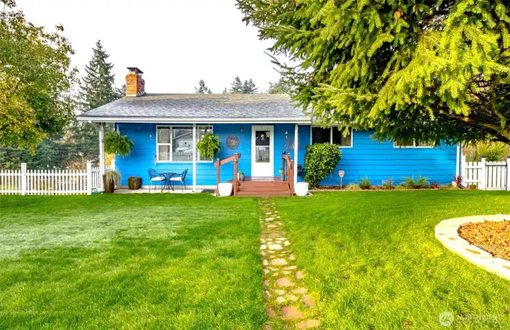 Main Floor Living at it's finest!