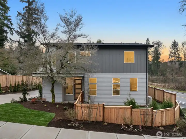 A 3-home new construction community in Kirkland