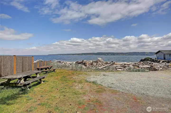 Tillicum Beach