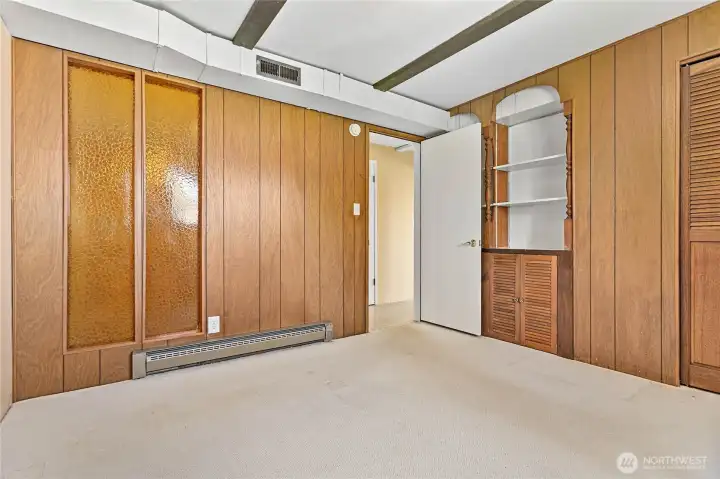 Lower bedroom with retro feel
