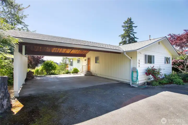 Large covered carport - roof is only a couple years old!