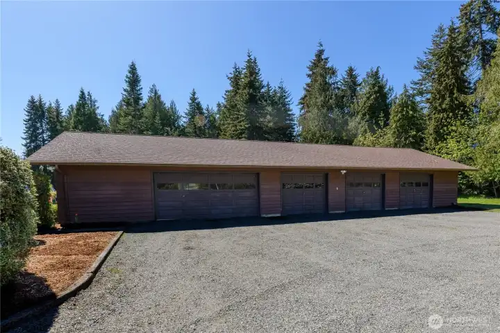 Fully-insulated 1,998sqft garage/shop Fully-insulated 1,998sqft garage/shop