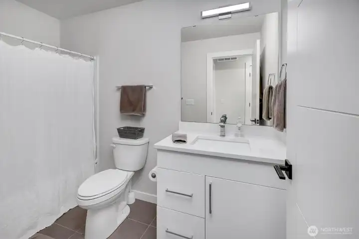 Upper level hall bathroom