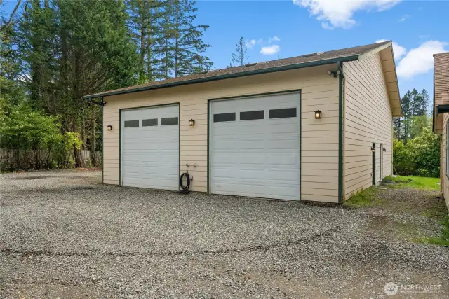 massive 36x54 main shop equipped w a 9,000 lb car lift and 3 oversized 12x12 doors