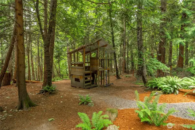 Adorable play house.