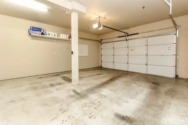 Oversized 2 car garage