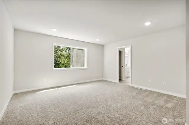 Disclaimer Secondary photos of same floor plan on different lot in different community: Photos are from another Luna, finishes, upgrades, and features may vary.
