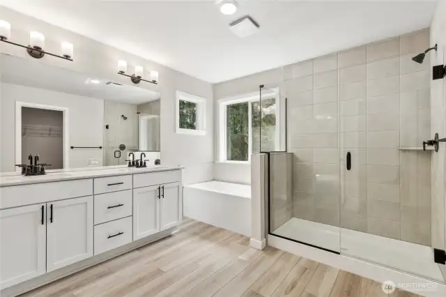 Disclaimer Secondary photos of same floor plan on different lot in different community: Photos are from another Luna, finishes, upgrades, and features may vary.