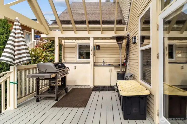 Common house BBQ deck