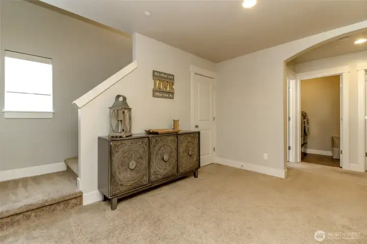 Upstairs open area in between 4 bedrooms.